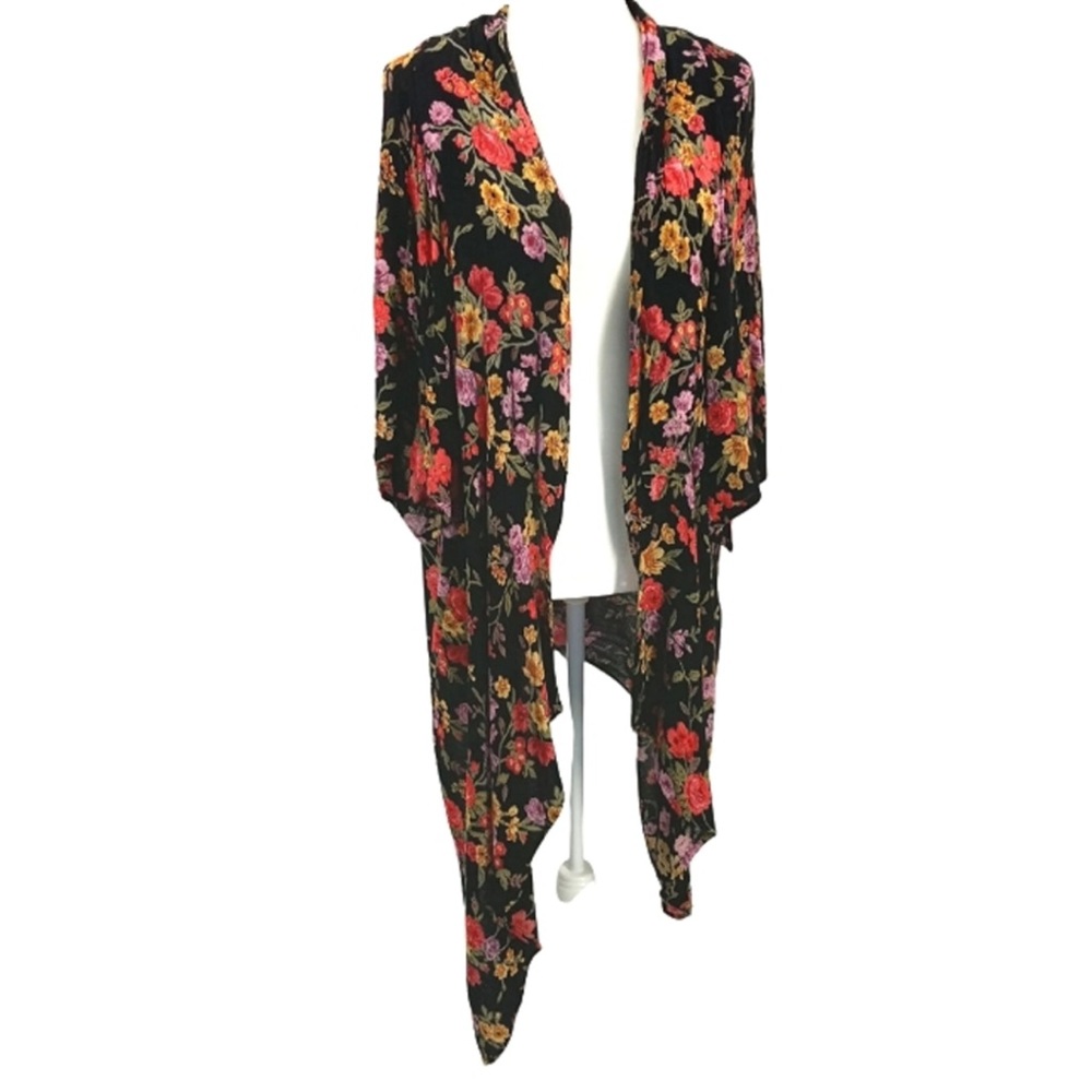 Patrons of peace kimono med